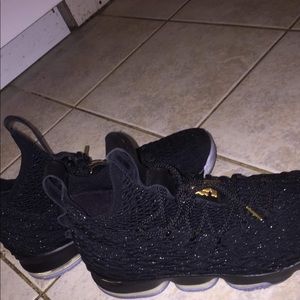 Nike Lebrun 15